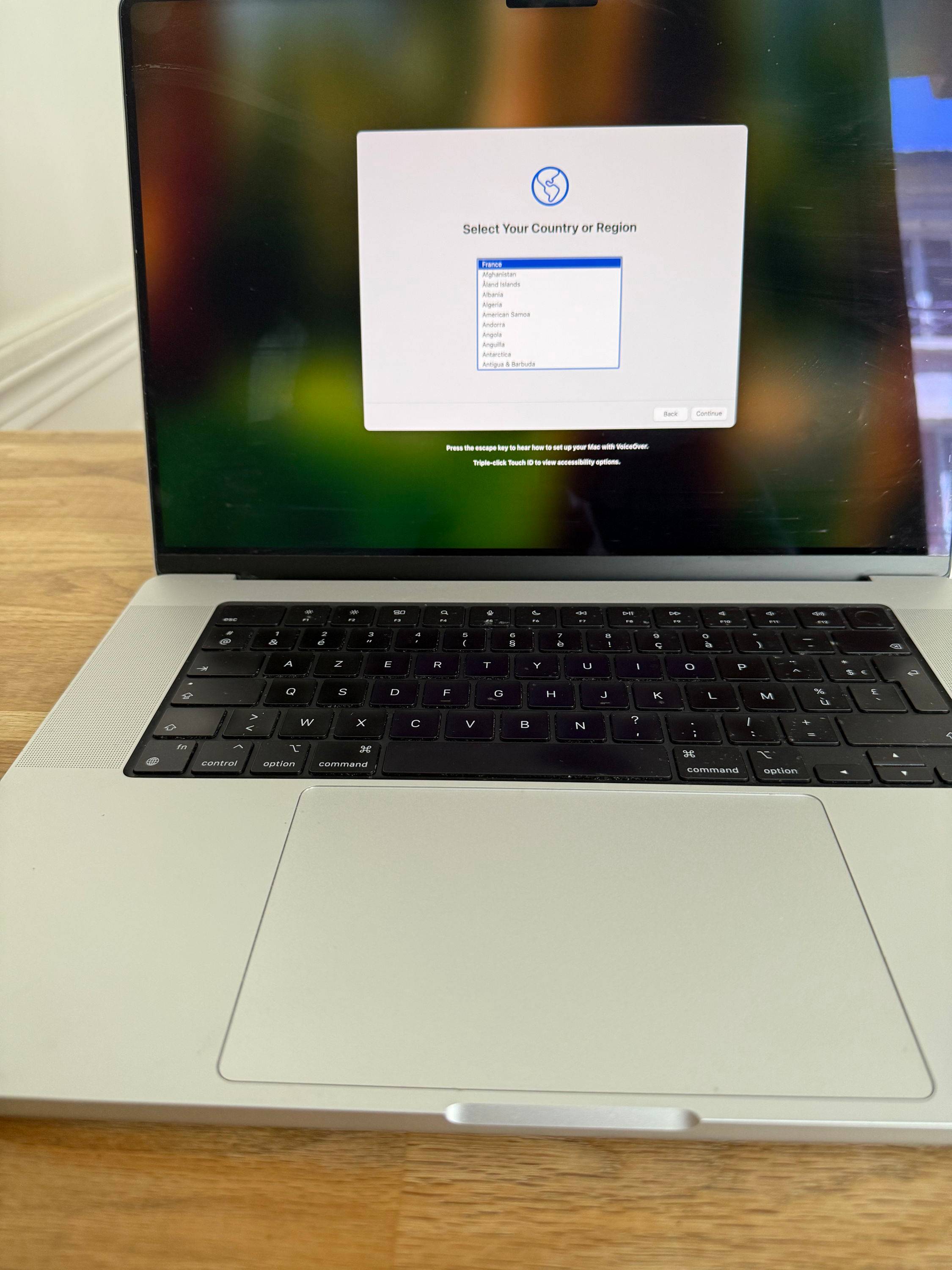 Vends Mac Book Pro 16" avec 1 To, SSD 36 de RAM de 2024