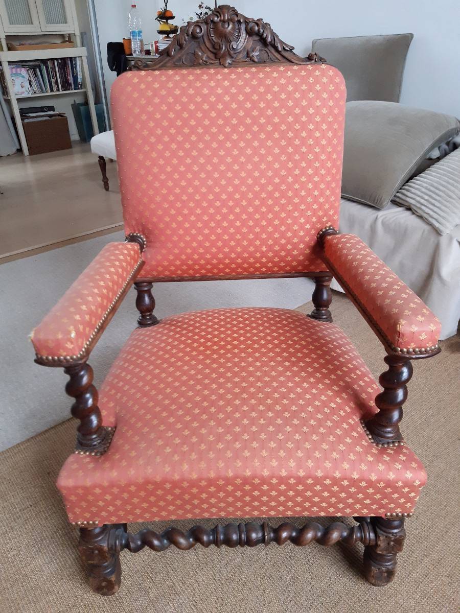 Vends fauteuil Henri II en bon état