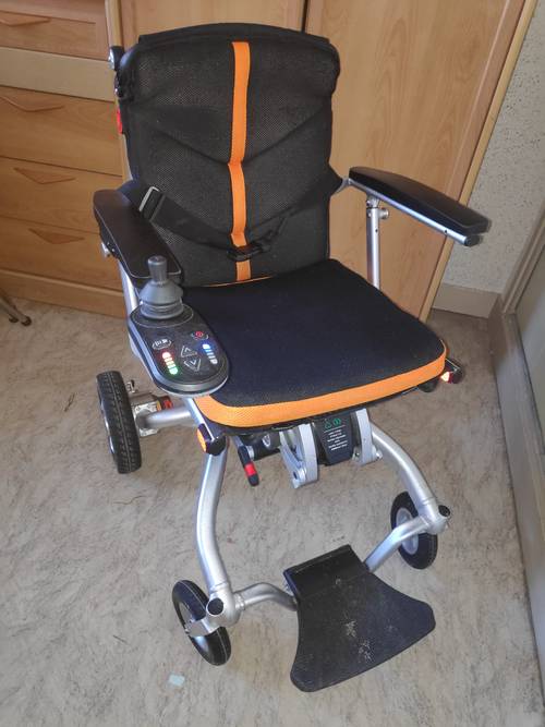 Vends Fauteuil Roulant Electrique