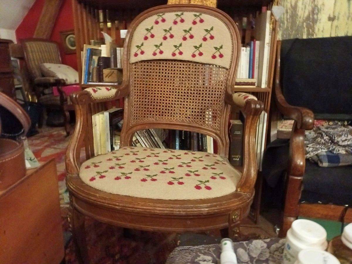 Vends 2 fauteuils louis xv et le repose pieds