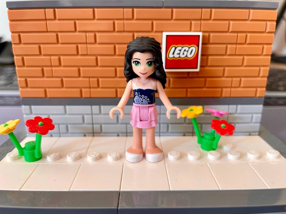 Vends Figurine Lego Friends - Emma (frnd034)
