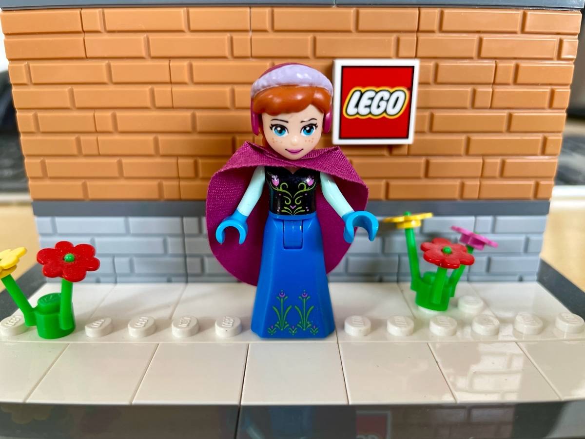 Vends Figurine Lego La Reine des Neiges - Anna (dp016)