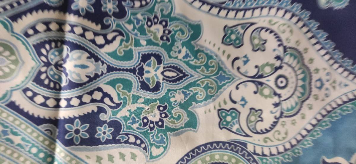 Vends foulard neuf made in Italy