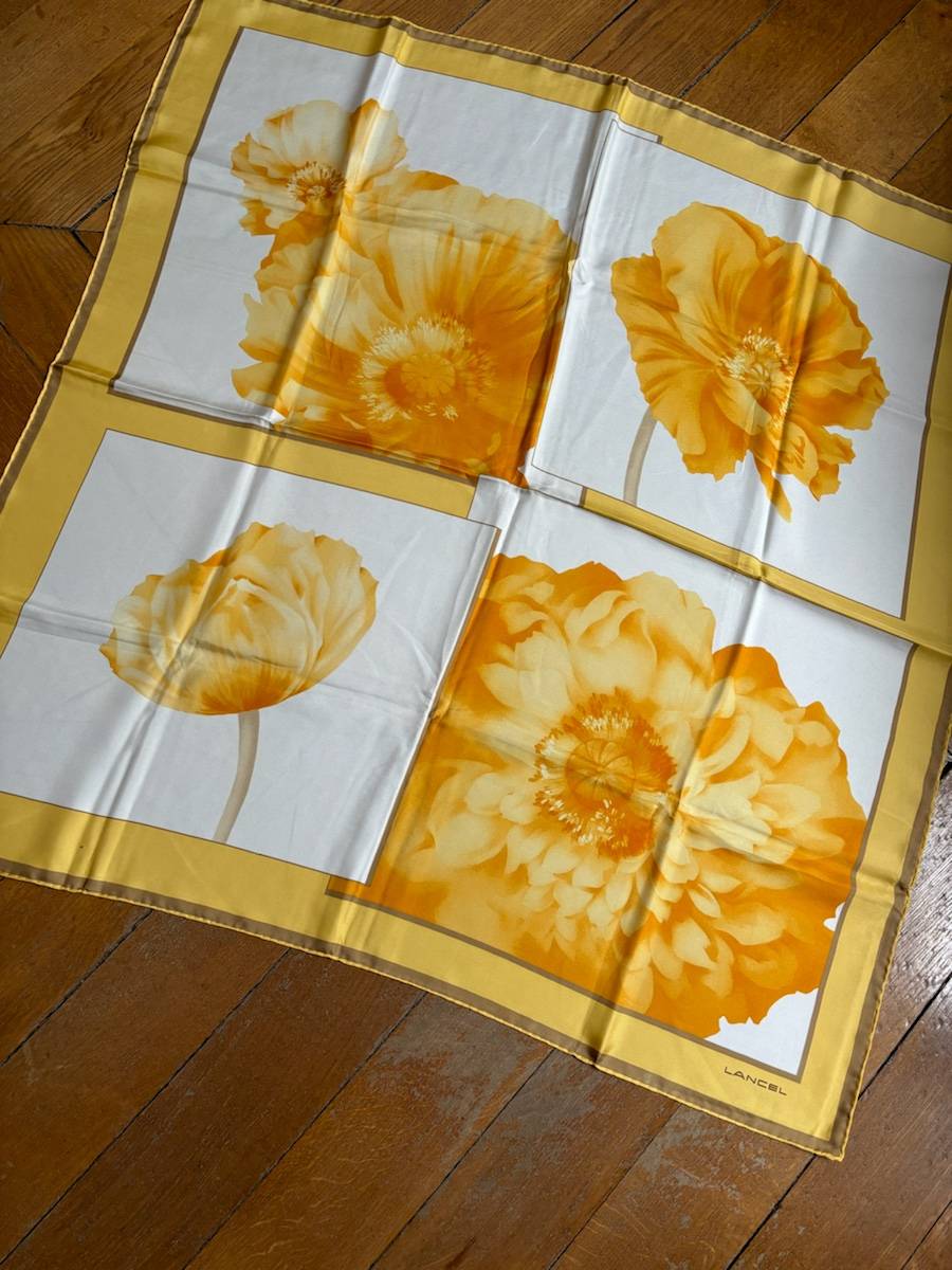 Vends foulard soie Lancel - comme neuf