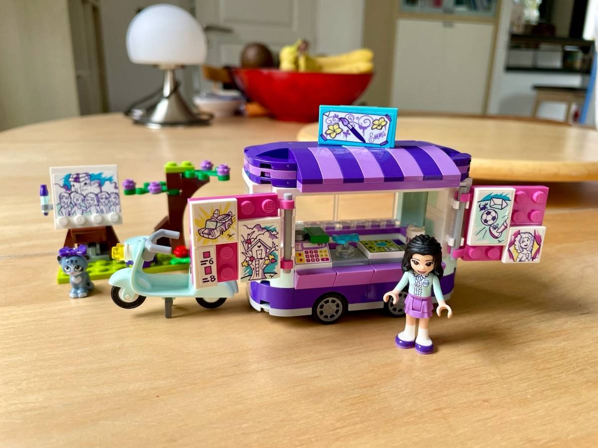 Vends Lego Friends 41332 - Emma’s Art Stand