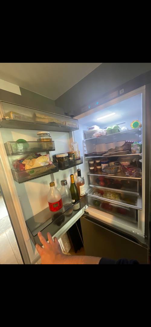 Vends frigidaire/réfrigérateur