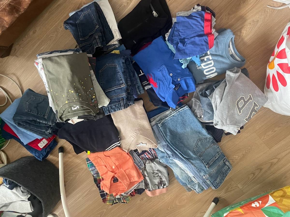 Vends garde robe complète garçon - 8 ans