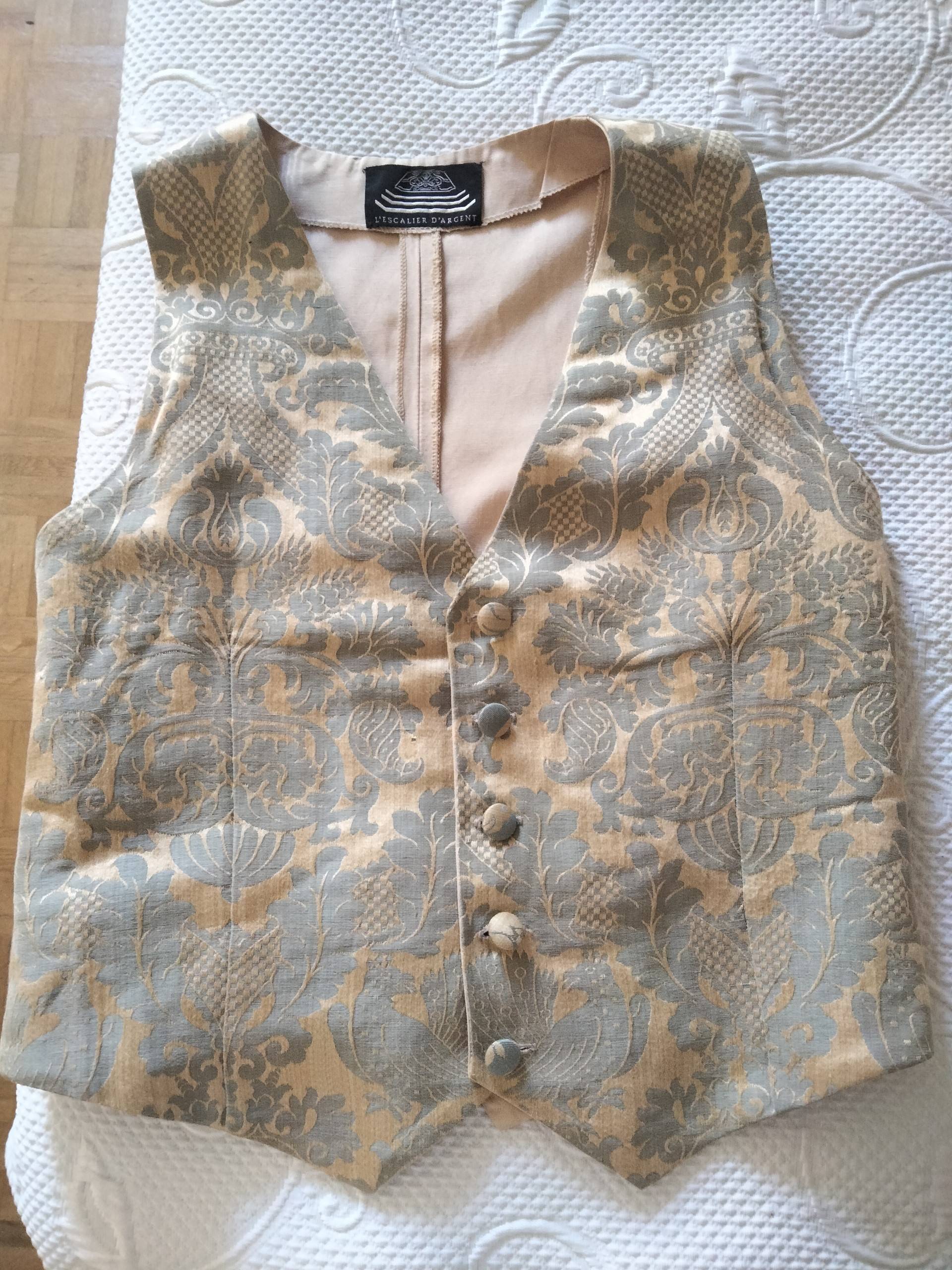 Vends gilet de cérémonie T2 homme