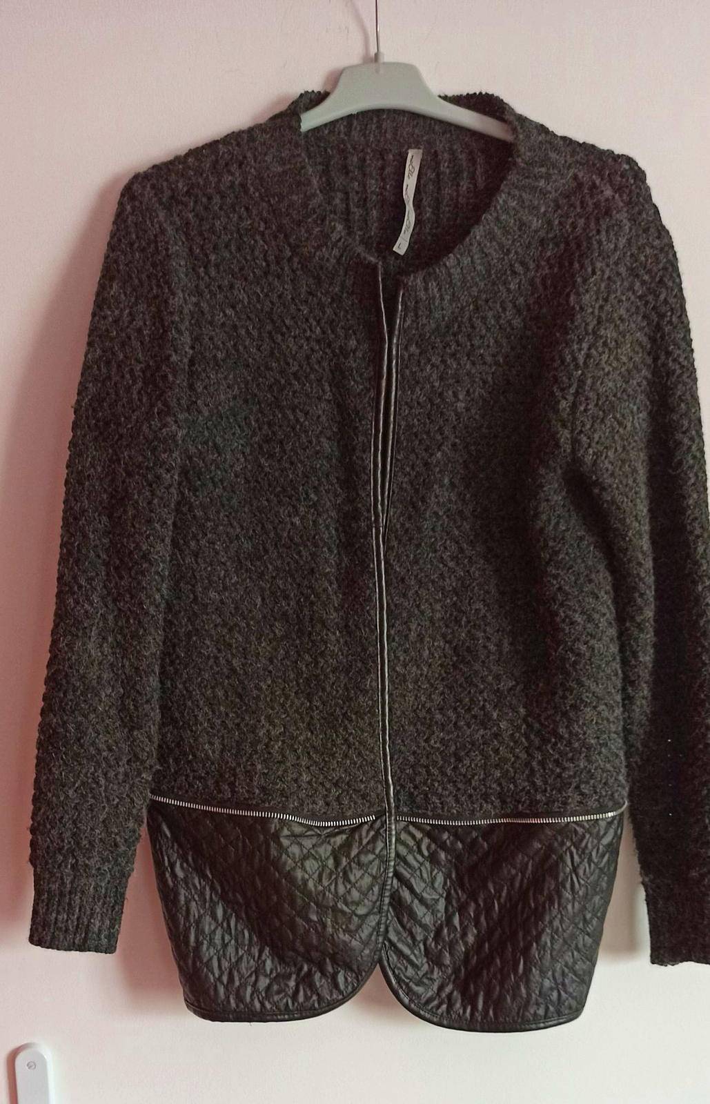 Vends Gilet bi-matière Taille 40 Neuf