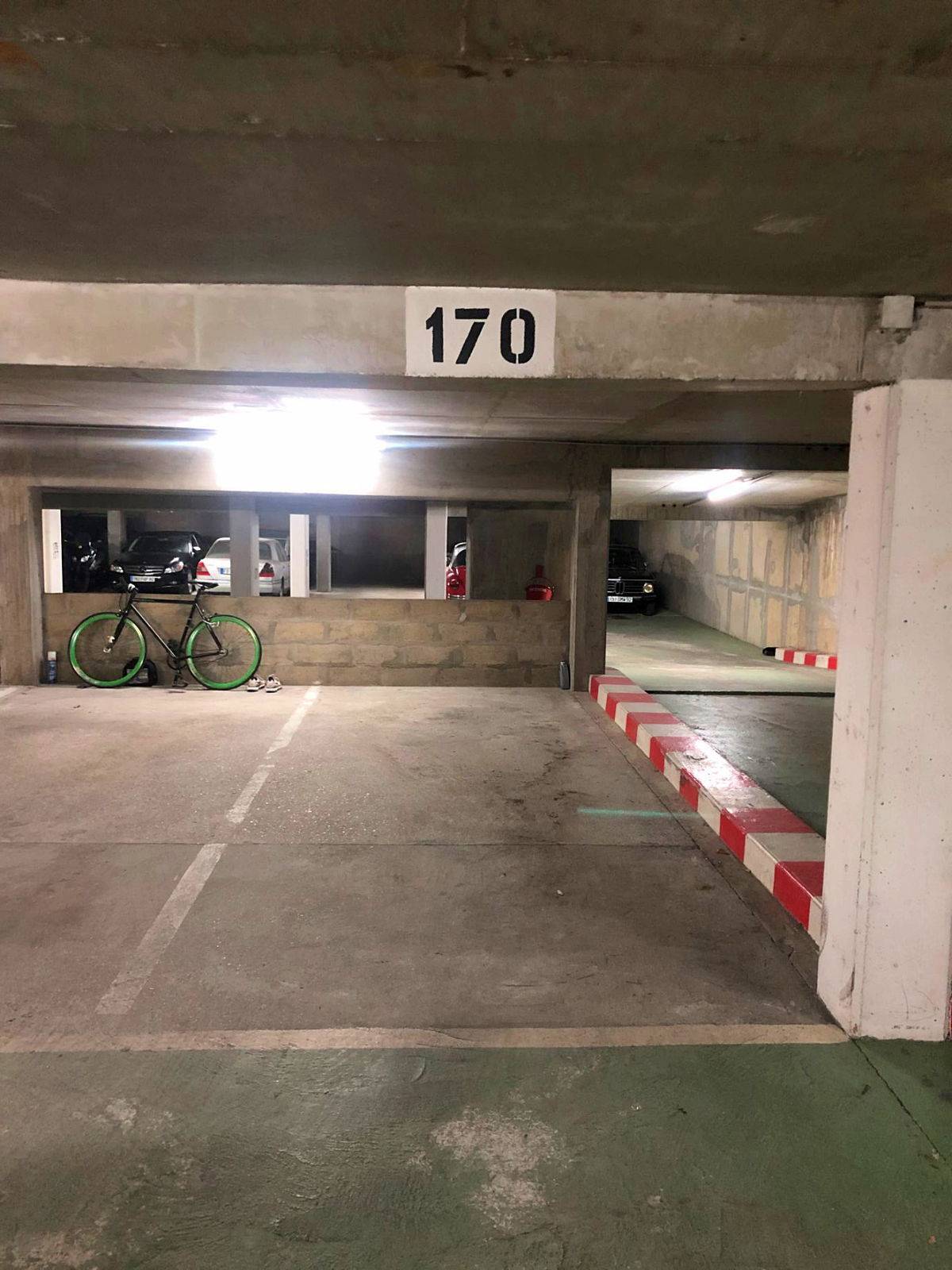 121 Boulevard Bineau 92200 Neuilly Sur Seine Vends grand Parking 121 bis bvd Bineau Neuilly sur seine on Gens de  Confiance