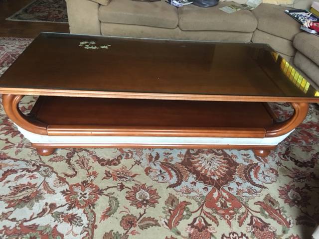 Vends grande table basse en bois et cuir avec plateau en verre