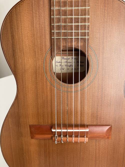 Vends guitare 1/8 enfant étui liberty