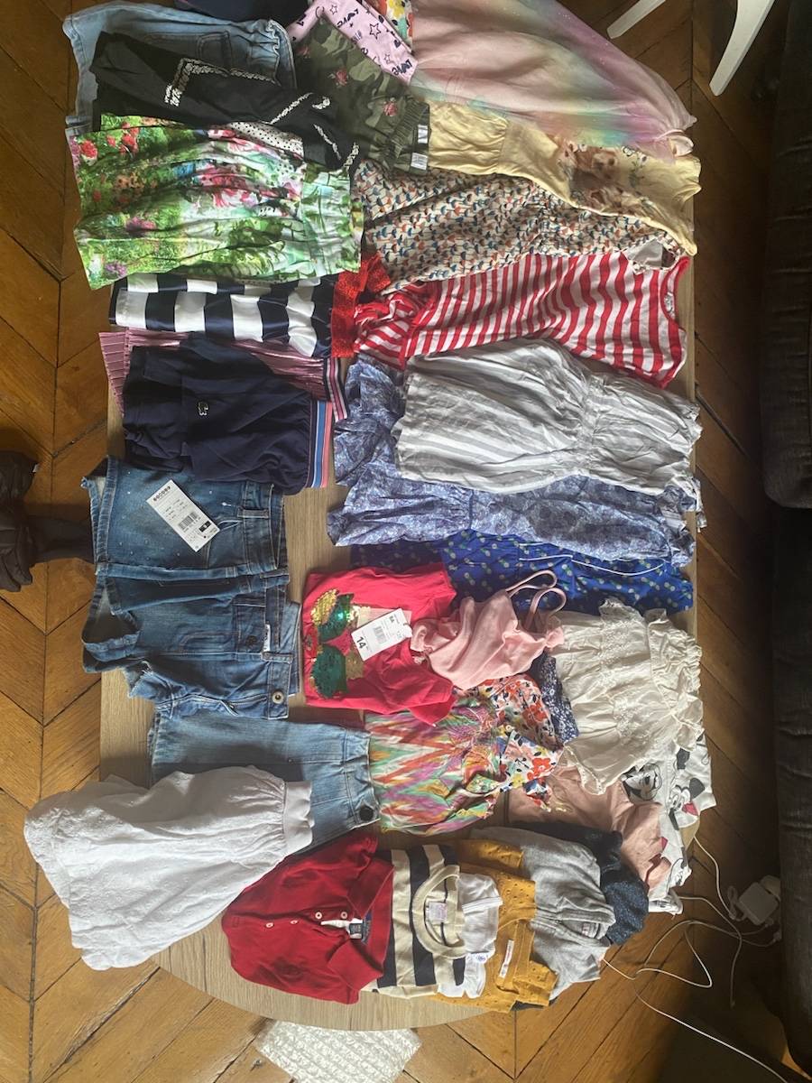 Vends habits fille Taille 8ans