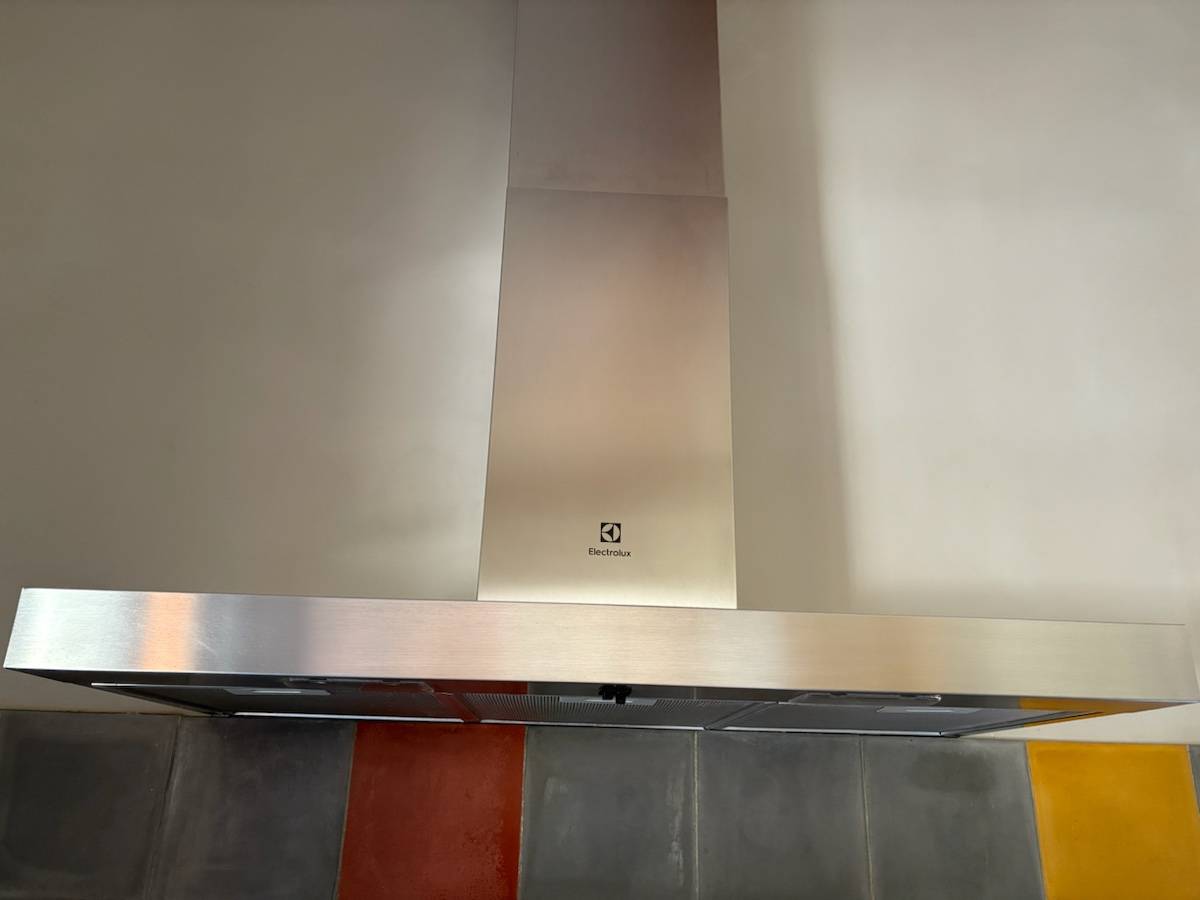 Vends Hotte murale électrolux