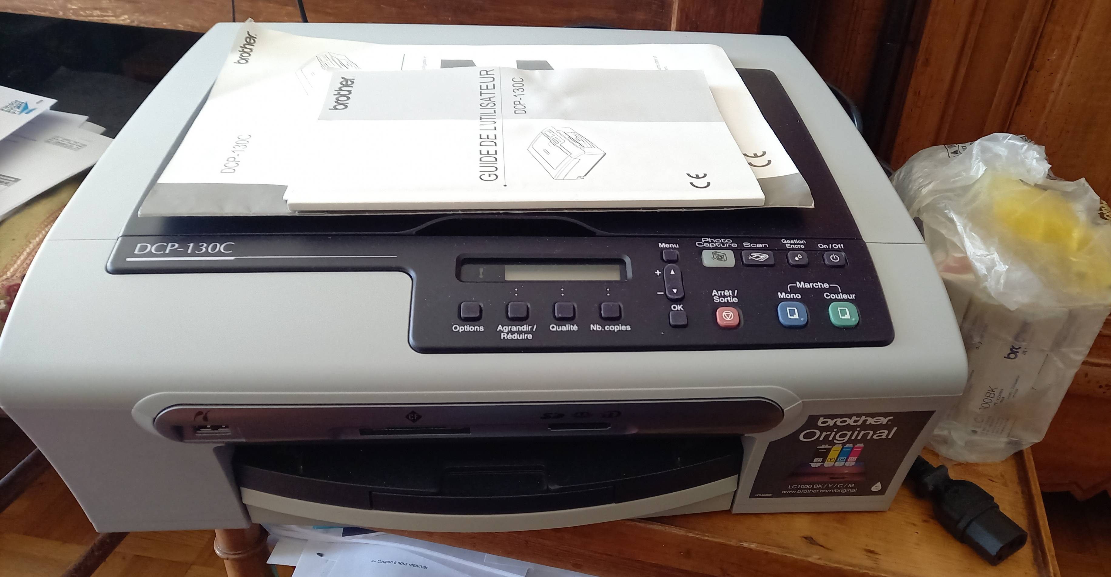 Imprimante multifonction extra-plate - Brother Dcp-130c - Jet d’encre couleur