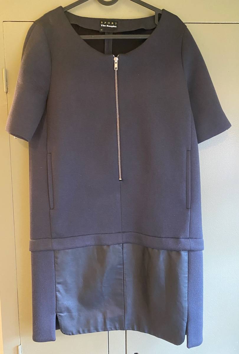 Vends une très jolie robe noire taille 38 The Kooples