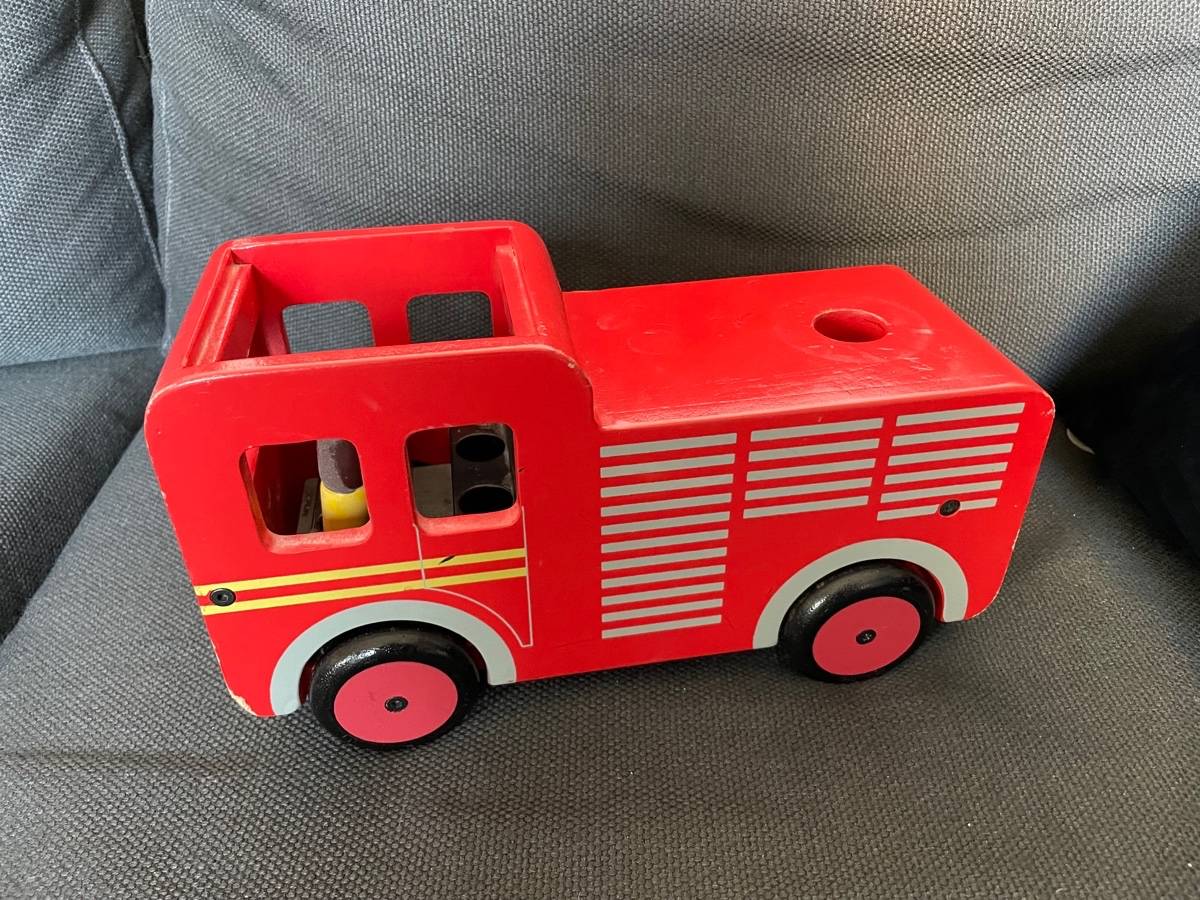 Vends jouet jeux camion pompier en bois