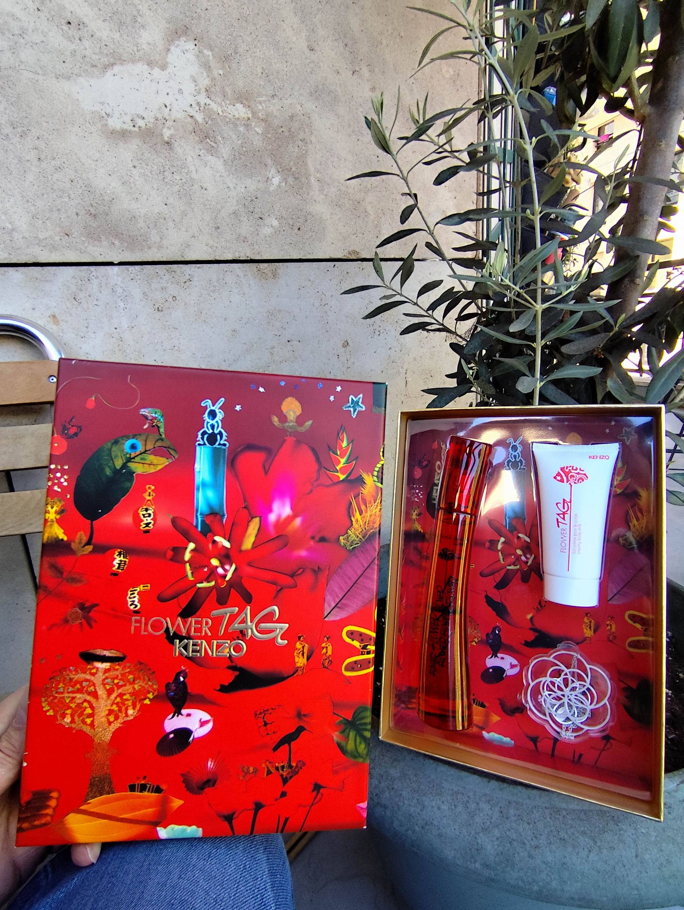 Vends KENZO Flower TAG Coffret Collector