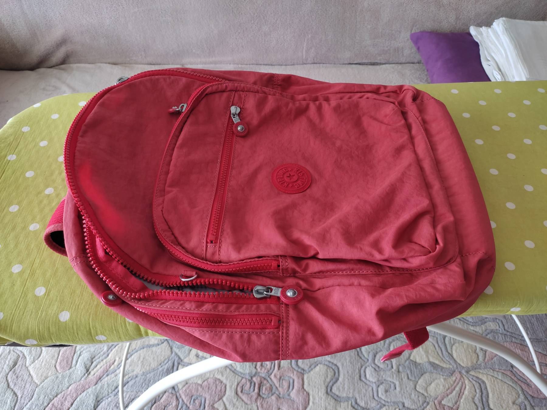 Vends sac à dos Kipling neuf, couleur vieux rose - rouge, jamais servi car en double