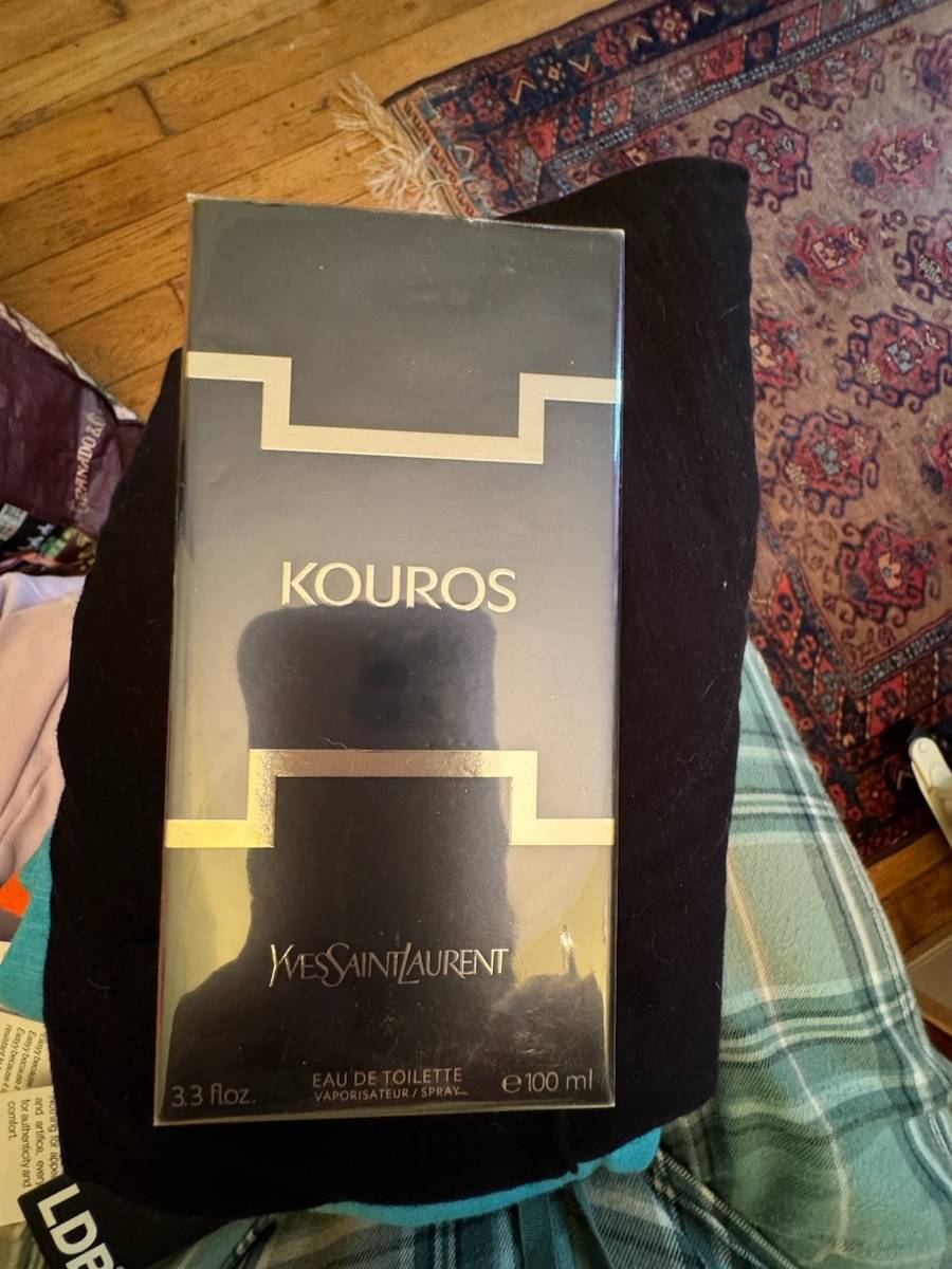 Vends Kouros, eau de toilette de Yves St Laurent. 100 ml. État neuf