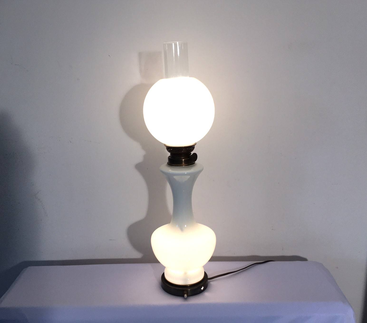 Vends lampe à pétrole électrifiée