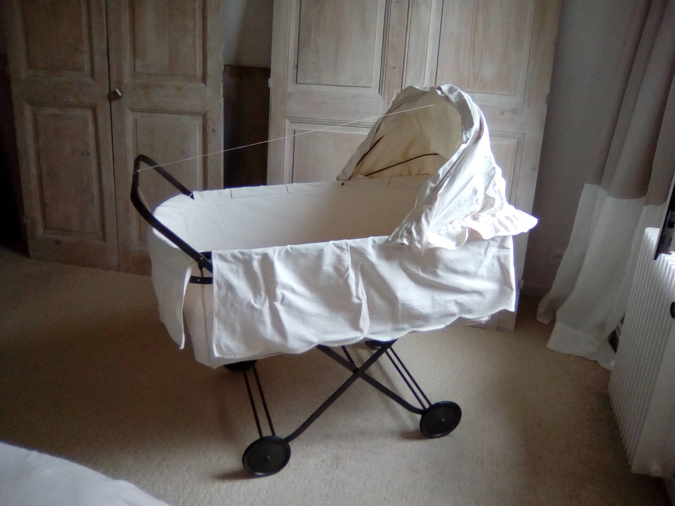 Vends landau ancien en bon état