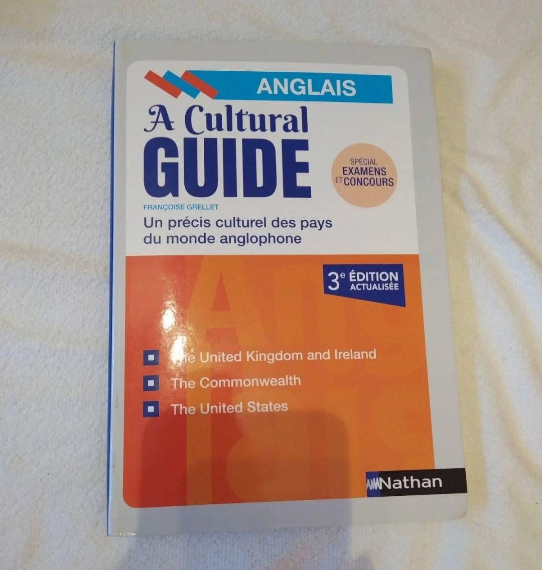 Vends livre exercice A Cultural Guide