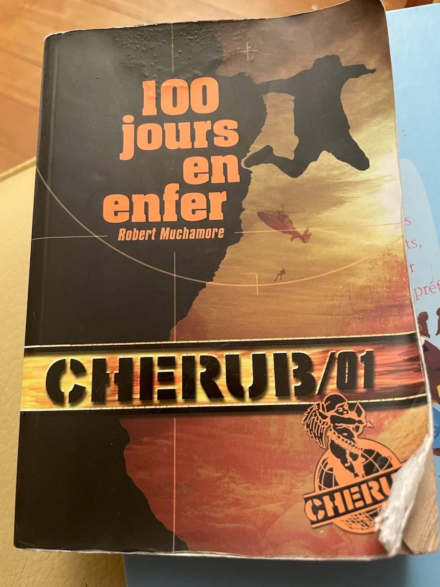 Vends 3 livres Cherub