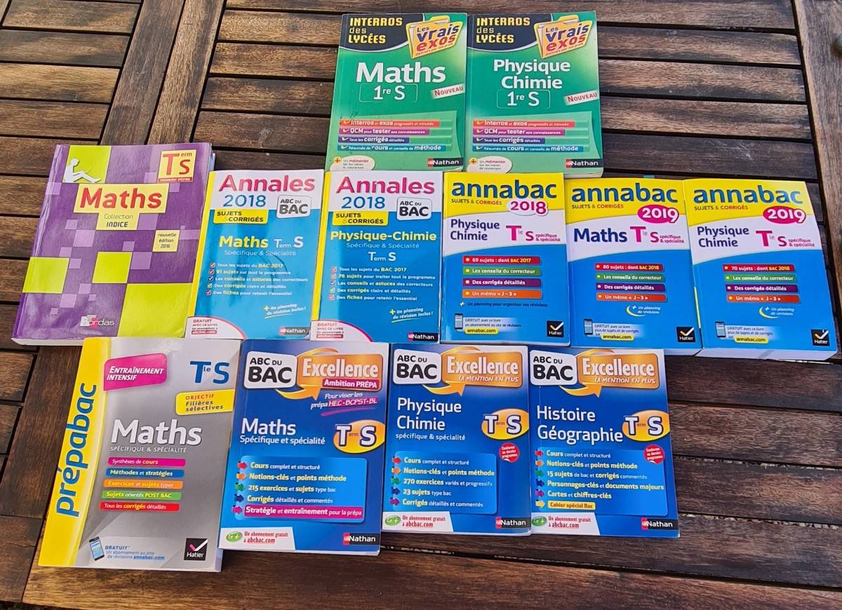 Vends livres scolaires math physique 1ère et terminale on Gens de Confiance
