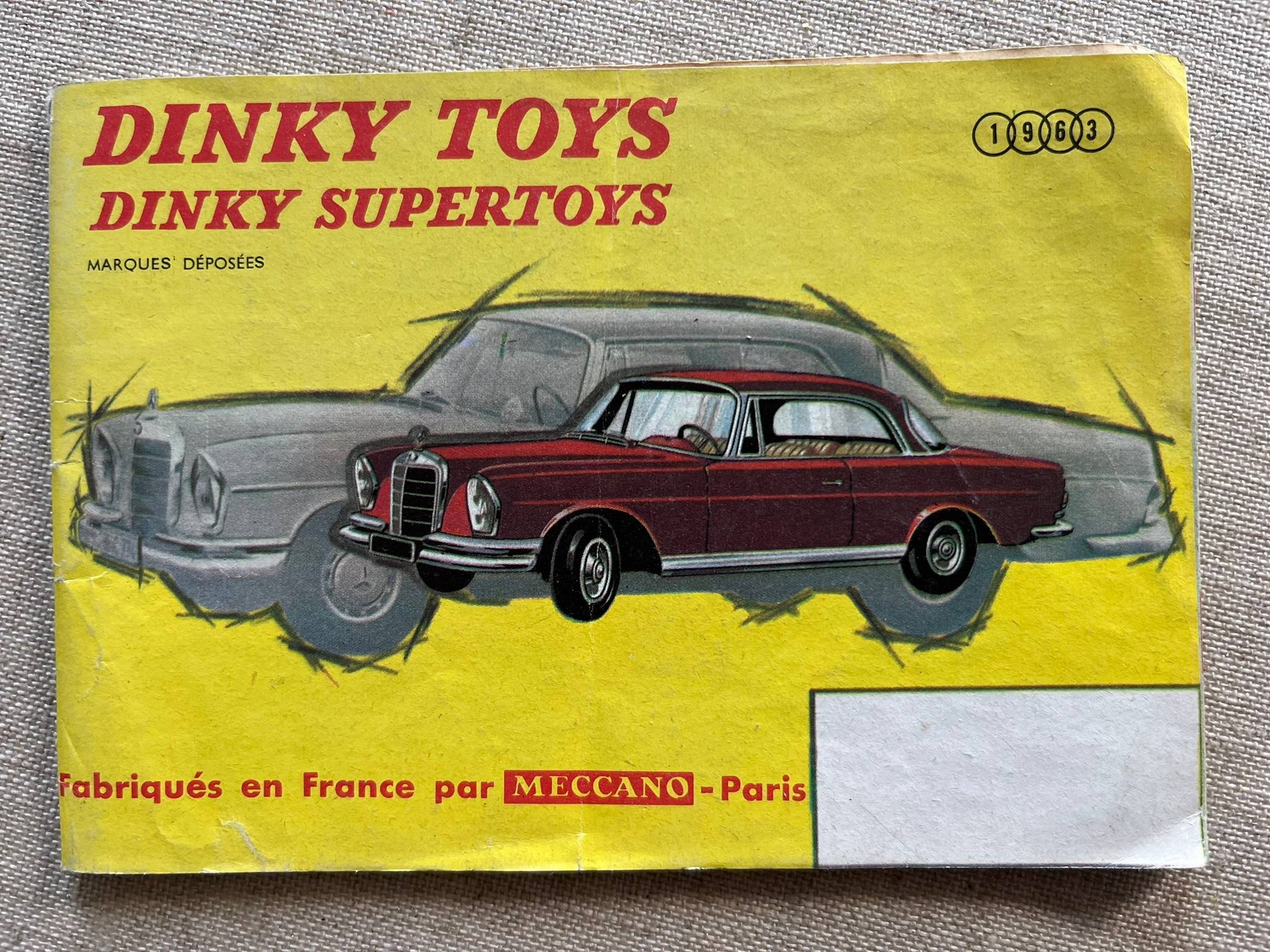 Vends livret d’origine (1963) des miniatures Dinky Toys 32 pages couleur