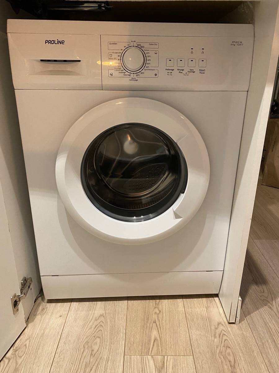 Vends Machine à laver Proline FP 612 w 6 kg A++ en très bon état sur Gens de Confiance