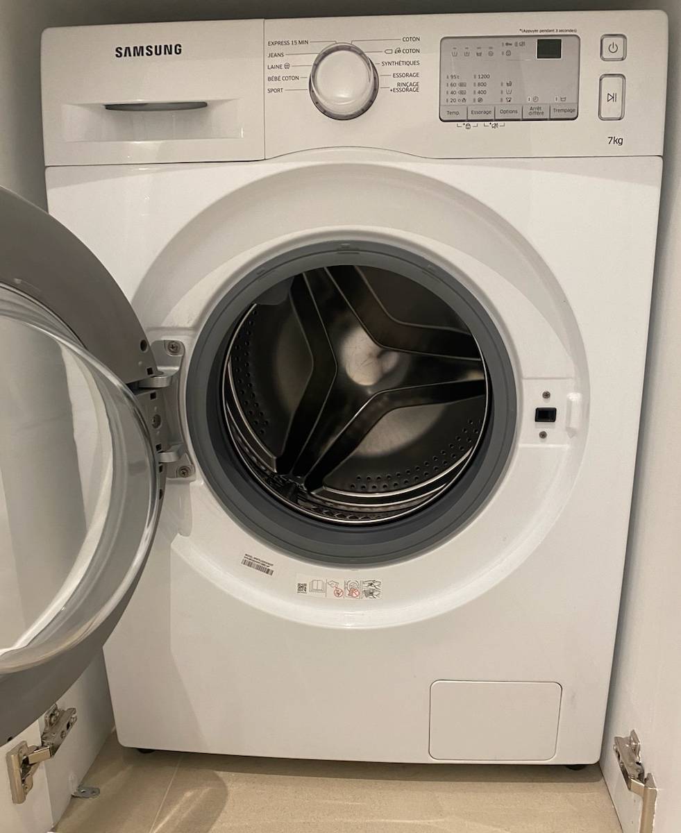 Vends machine à laver Samsung 7kg sur Gens de Confiance