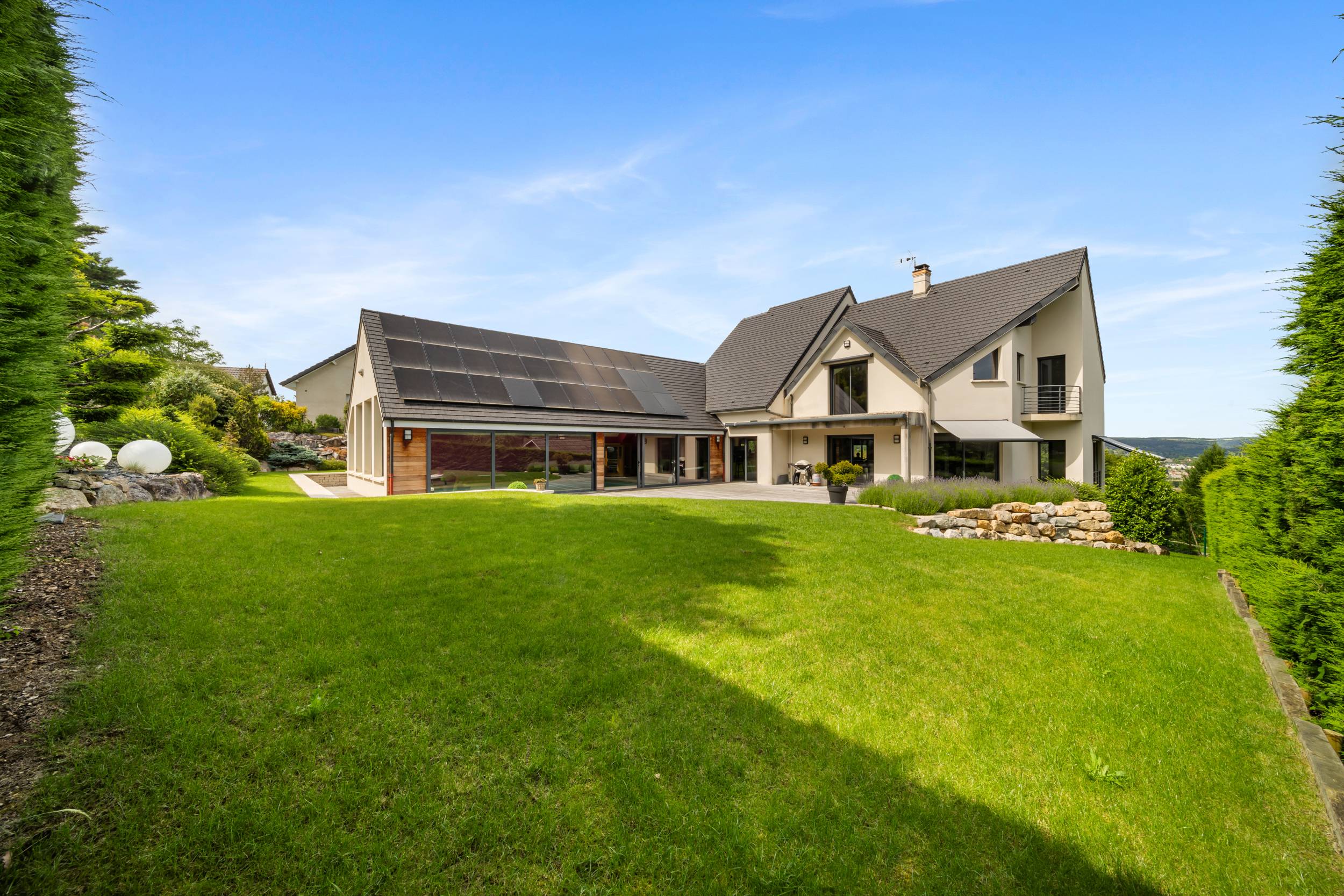 Vends Villa d’Architecte sur la commune de Velars-sur-Ouche (21) - 4 chambres, 407m²