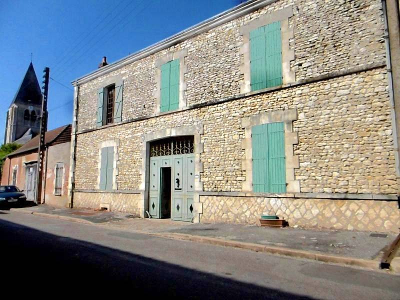 Vends en viager maison de caractère et ses 2 dépendances - 264m² 5 chambres - Barville-en-Gâtinais (45)