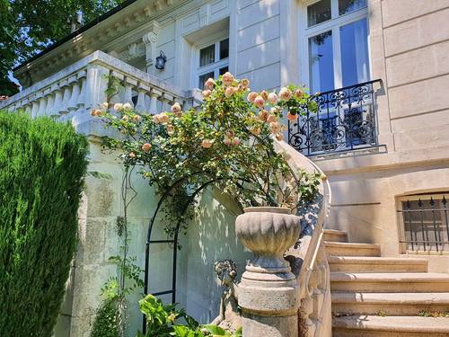 Vends maison de charme avec jardin et piscine - 6 chambres - 270m² - Avignon (84)