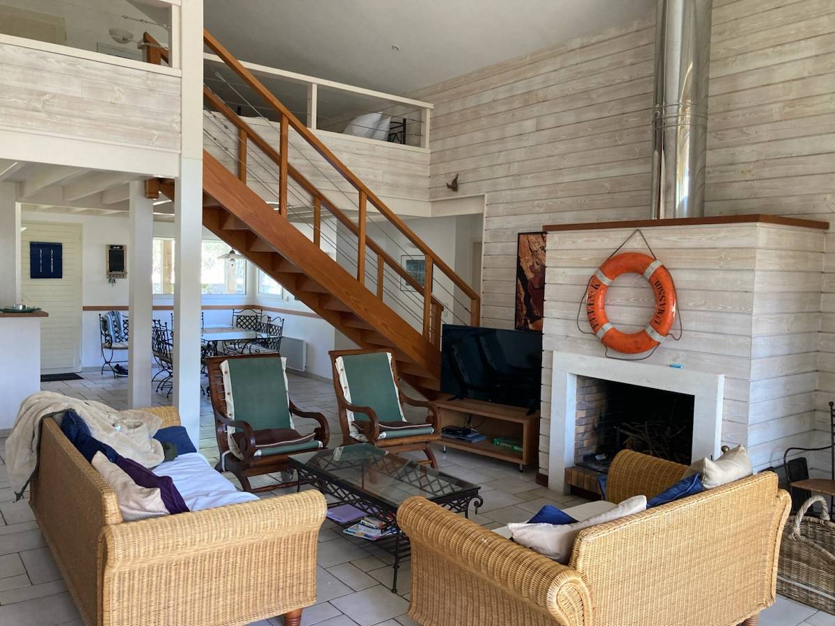 Vends maison 168m², 6 pièces, 5 chambres avec 1 en mezzanine, jardin 1100m²