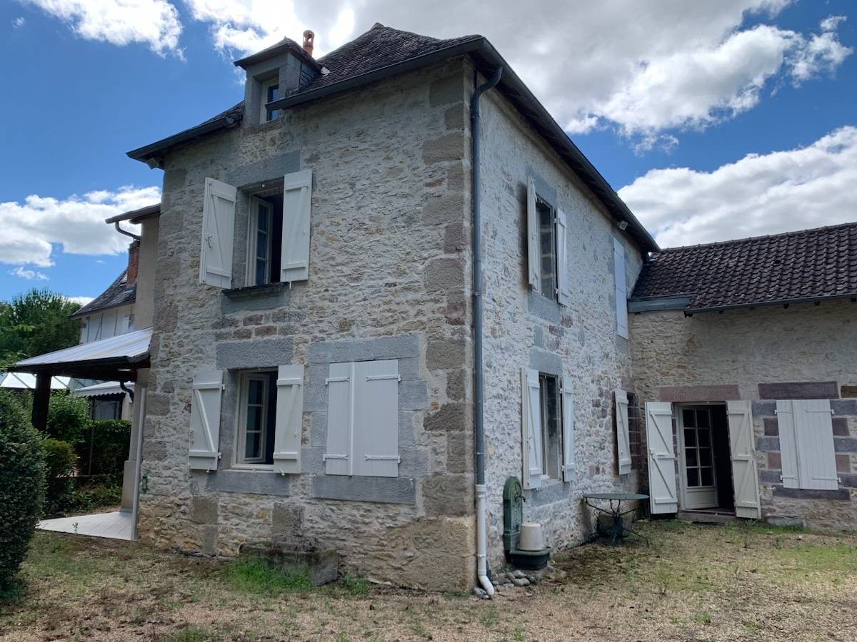 Vends maison en pierres sur 1448m² de terrain plat piscinable - 3 chambres, Pazayac (24)