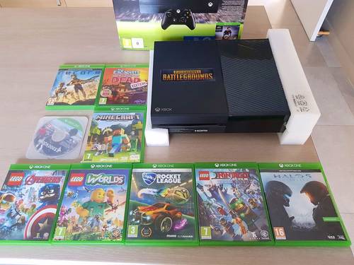 Vends XBOX ONE avec jeux (sans manettes)