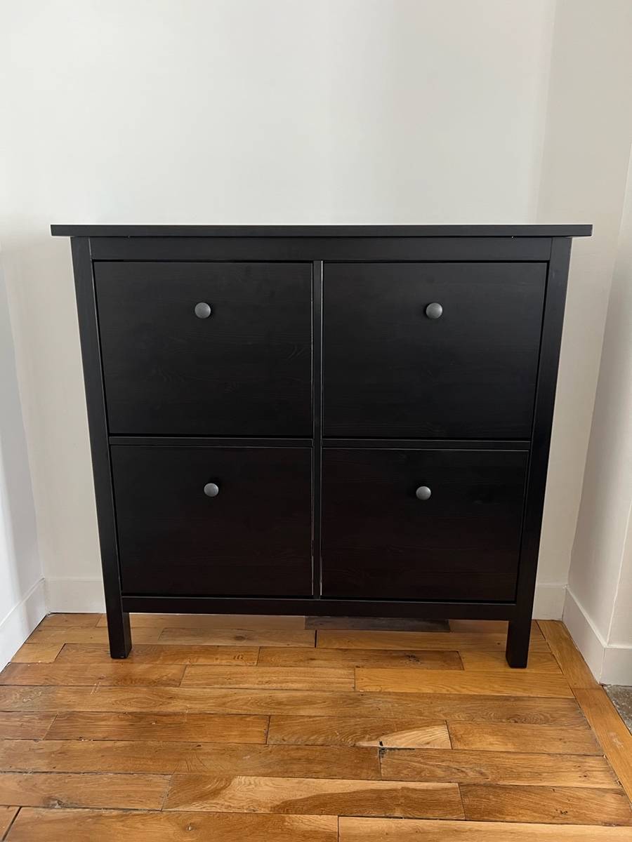 Vends meuble à chaussures Ikea Hemnes noir sur Gens de Confiance