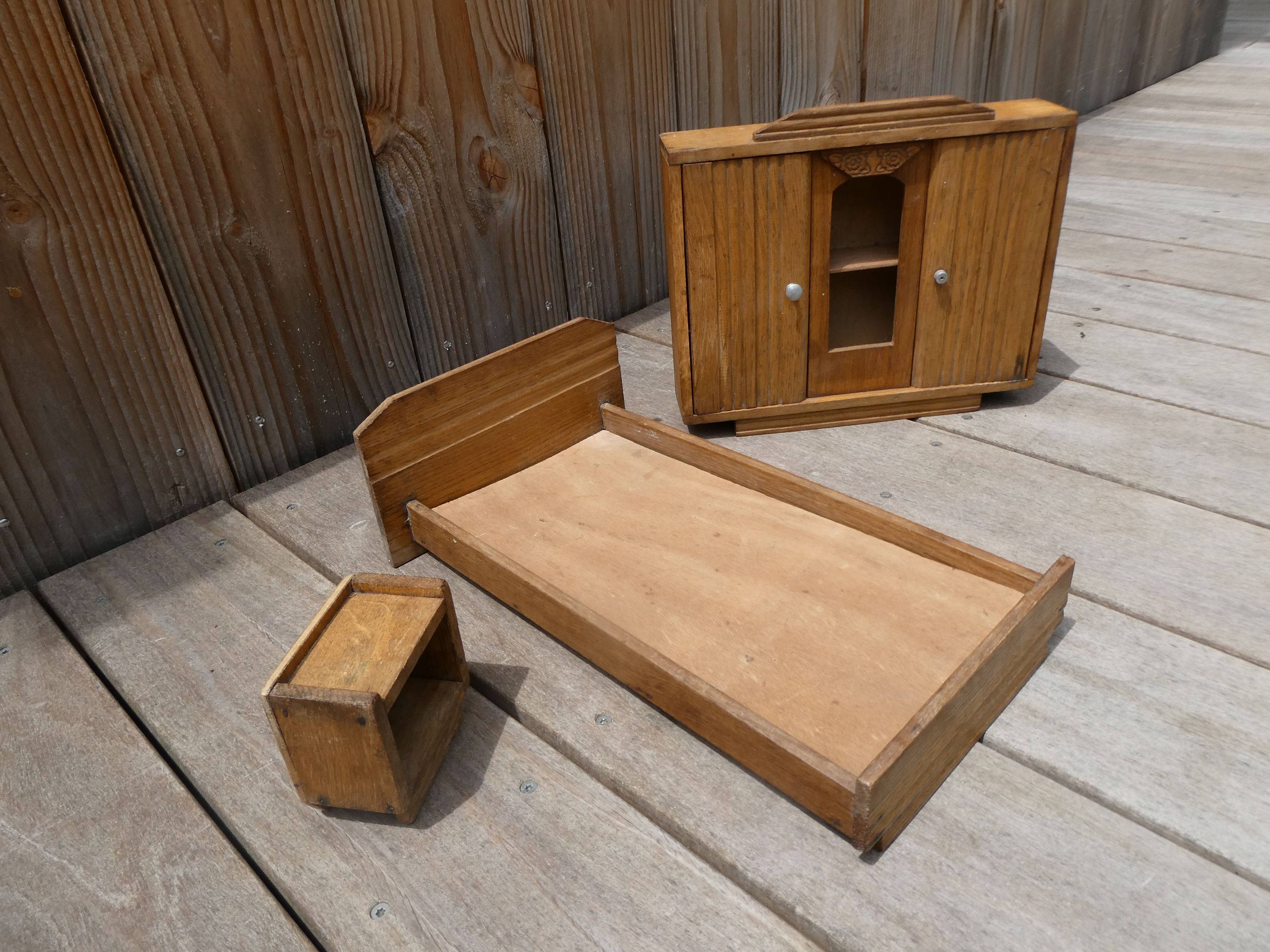 Lot De 2 Lits Miniatures Anciens Pour Poupée - Fabrication Artisanale - Mobilier Vintage