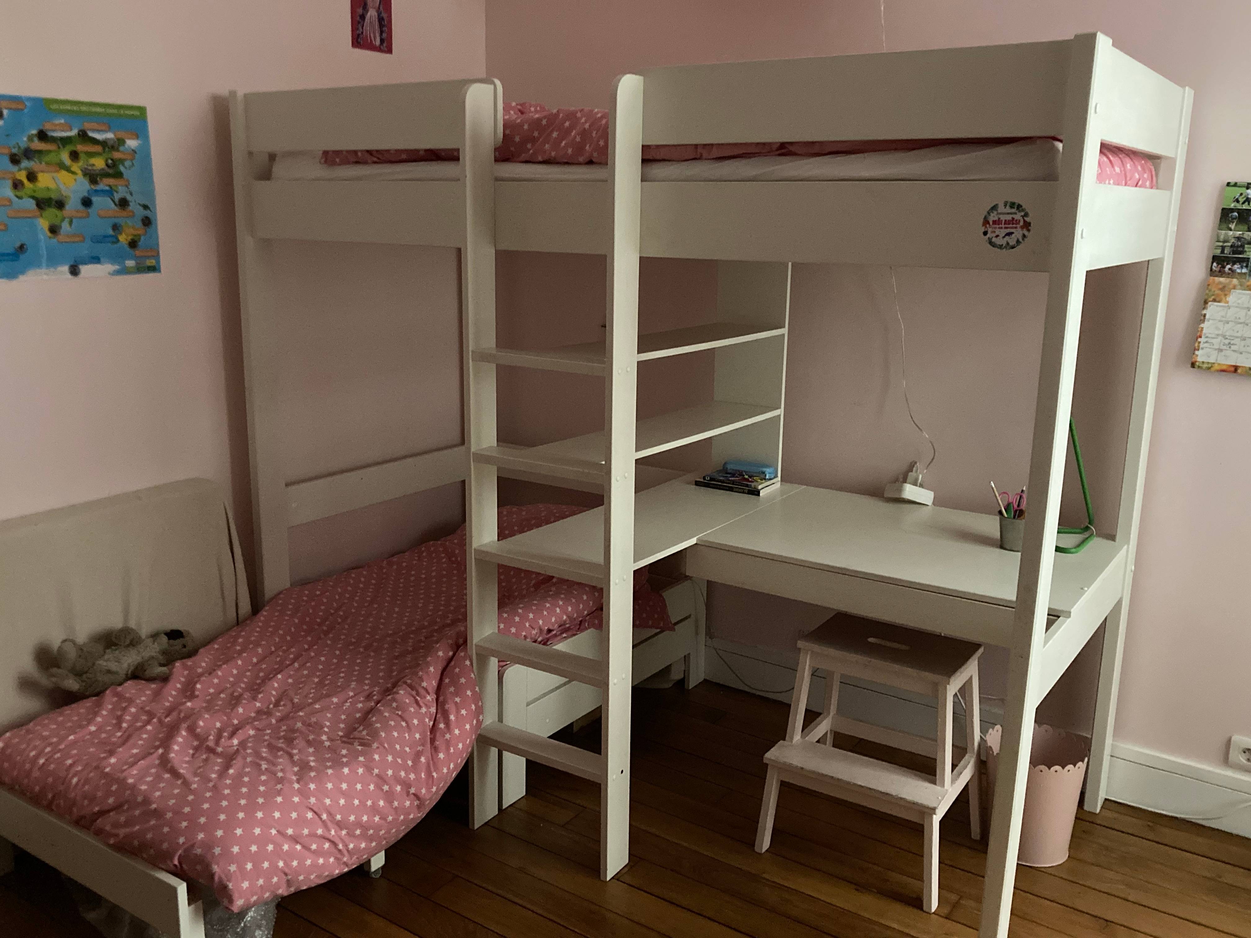 Vends lit mezzanine enfant / lit convertible chauffeuse / bureau on