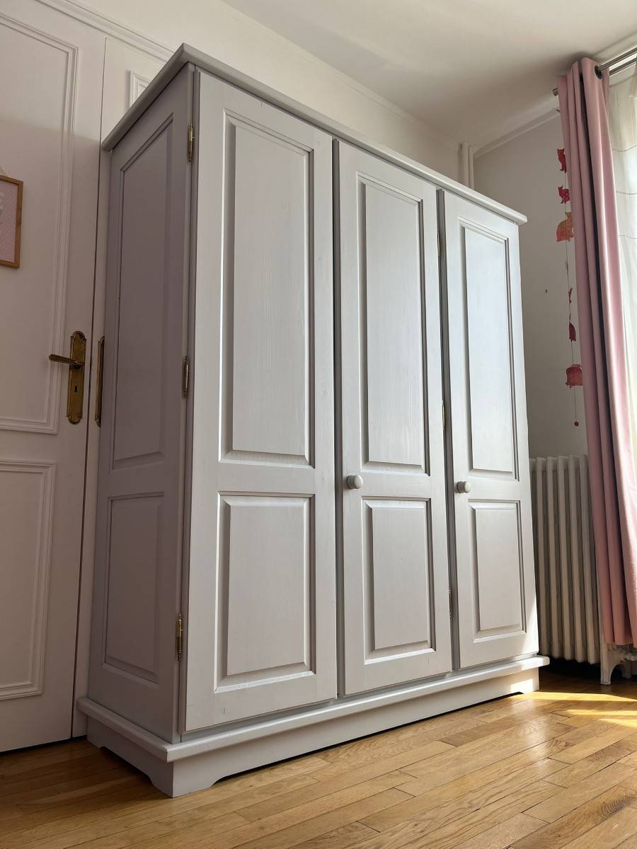 Vends mobilier bébé/petit enfant (lit, commode/table a langer et armoire)