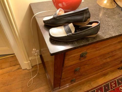 Vends mocassins marine et blanc pointure 40 excellent etat