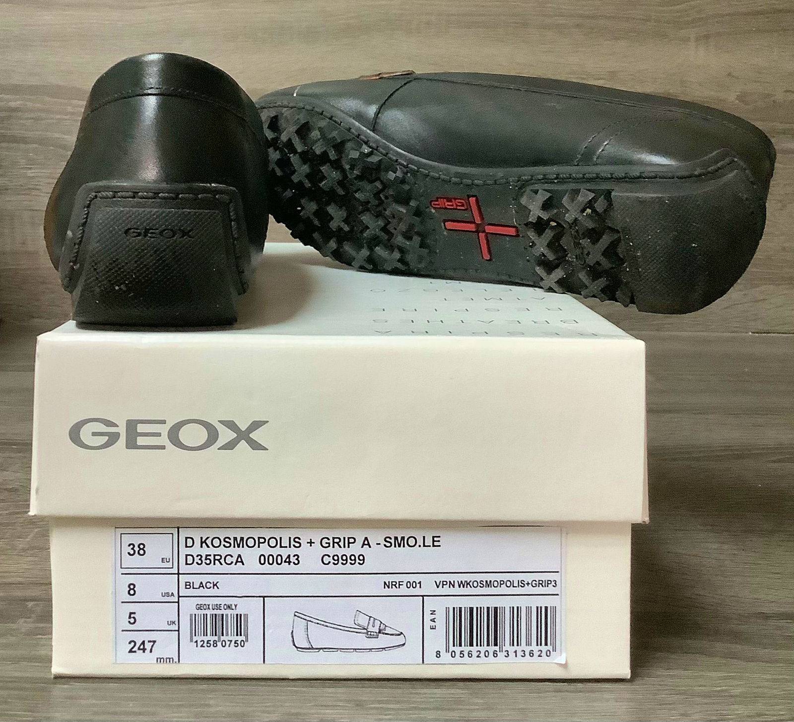 Vends mocassins Geox neufs - Pointure 38