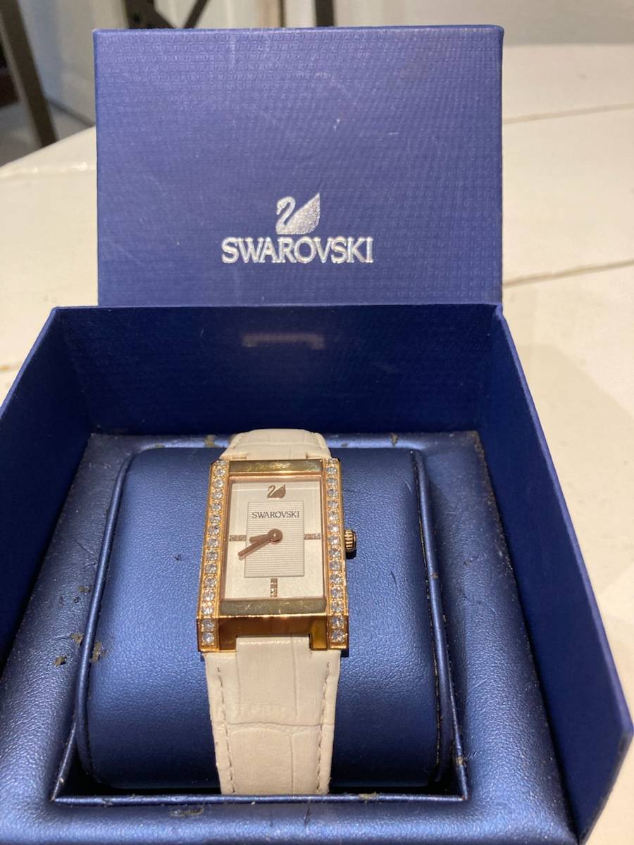 Vends montre Swarovski, Swiss made