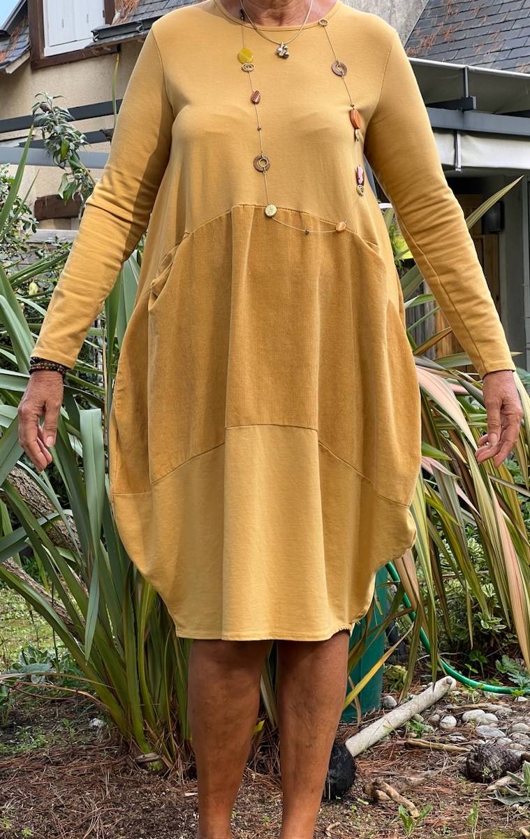 Vends robe moutarde originale - Taille L