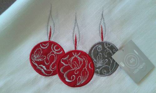 Vends nappe Noël NEUVE 160 x 160 cm