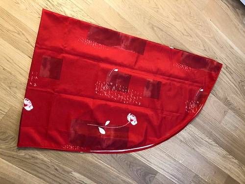 Vends nappe ovale anti-taches