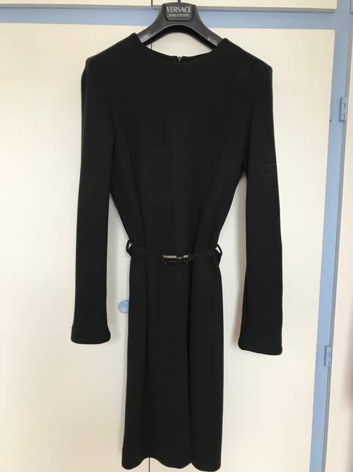 Vends robe noire Versace taille 42