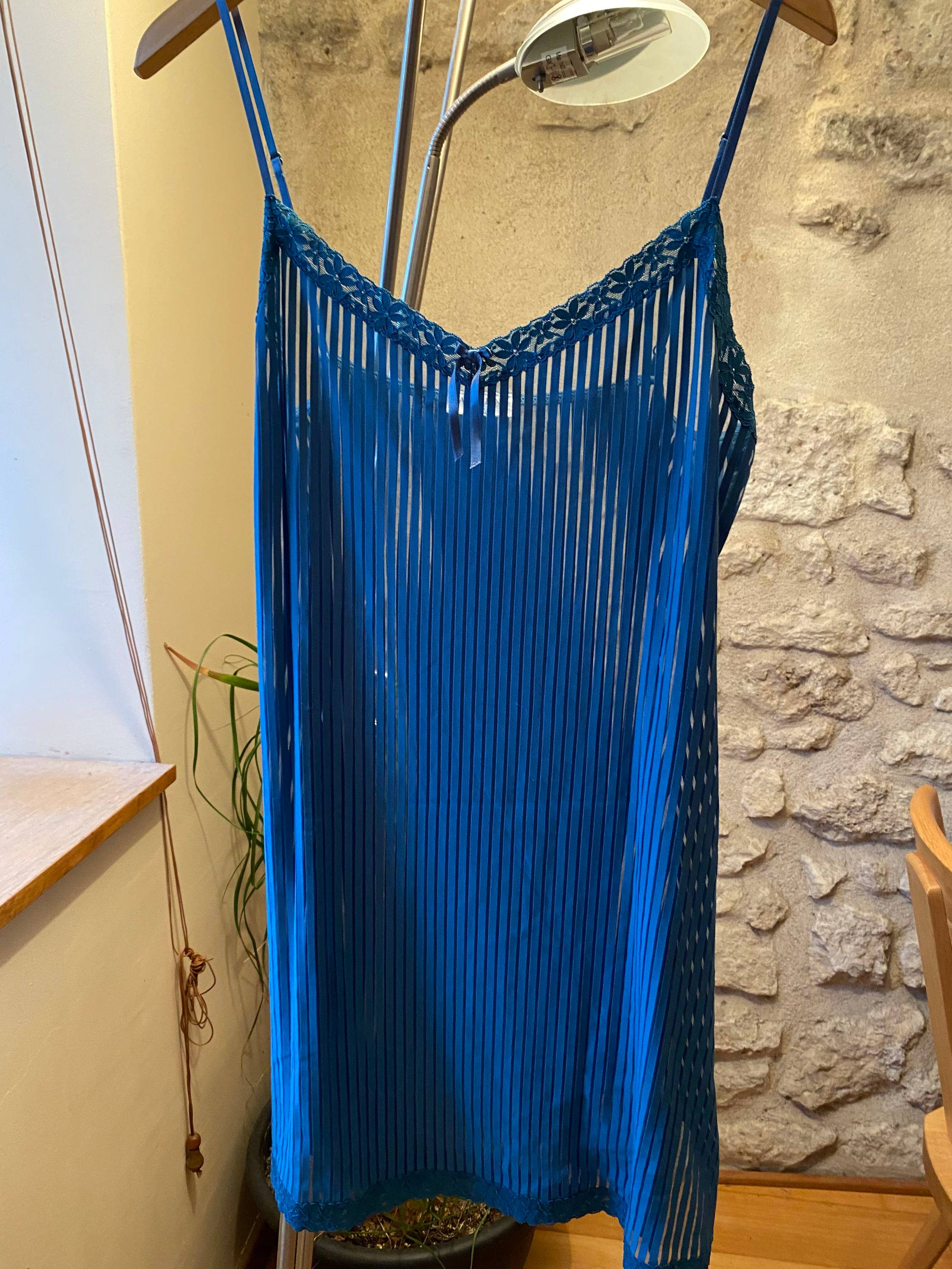 Vends nuisette Darjeeling turquoise ajourée - Taille L